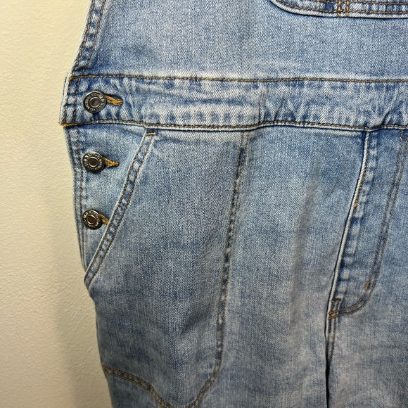 Old Navy Women's Overall Jeans Blue Light Wash Denim Straight Leg Bibs Y2K Sz 18 - Picture 5 of 13